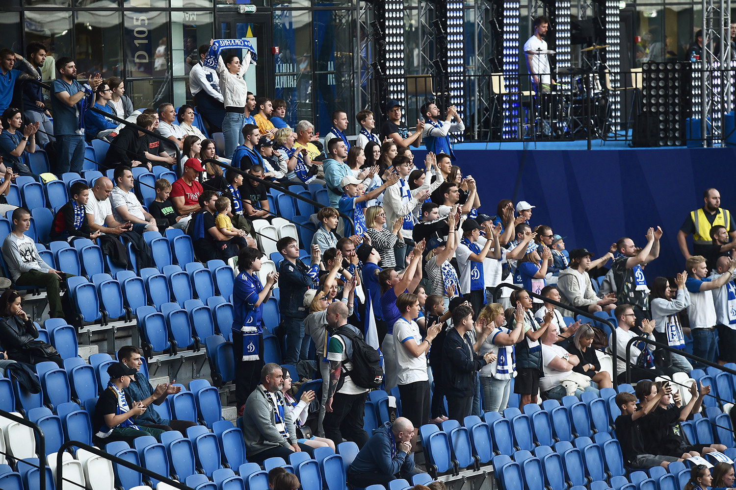 gallery-photo