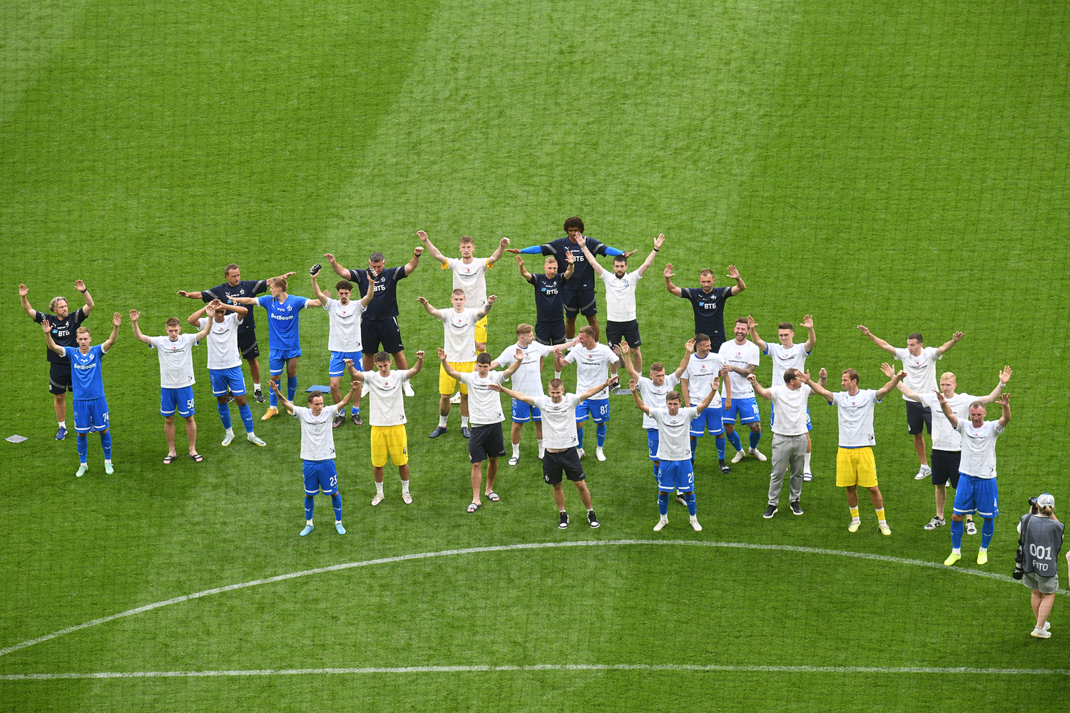 gallery-photo