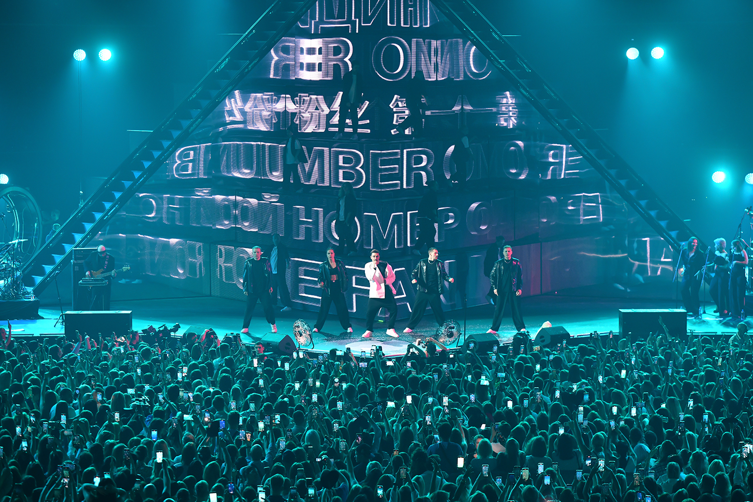 gallery-photo