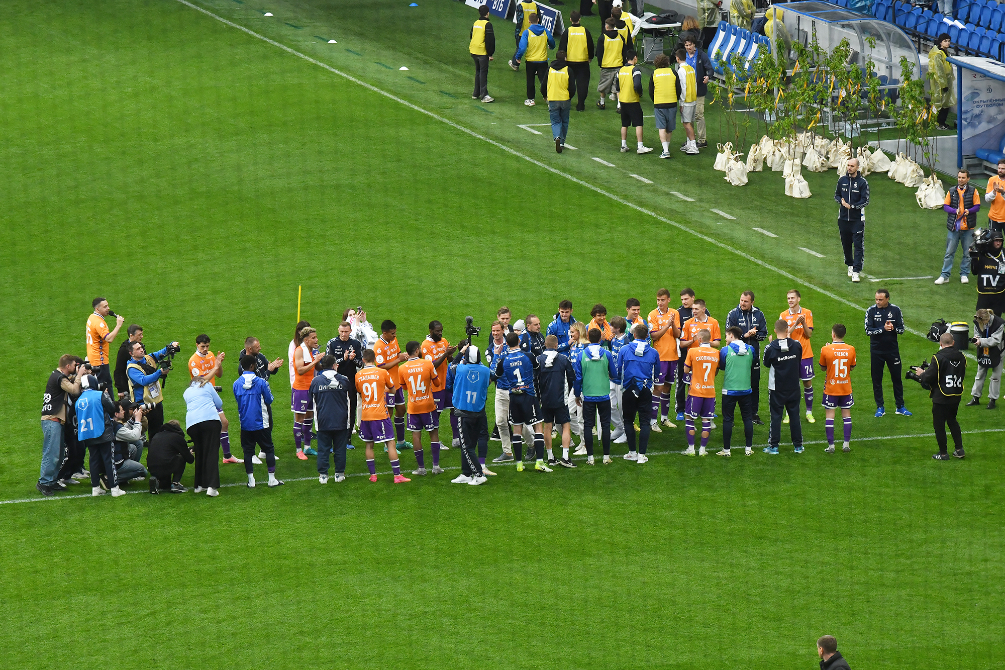 gallery-photo