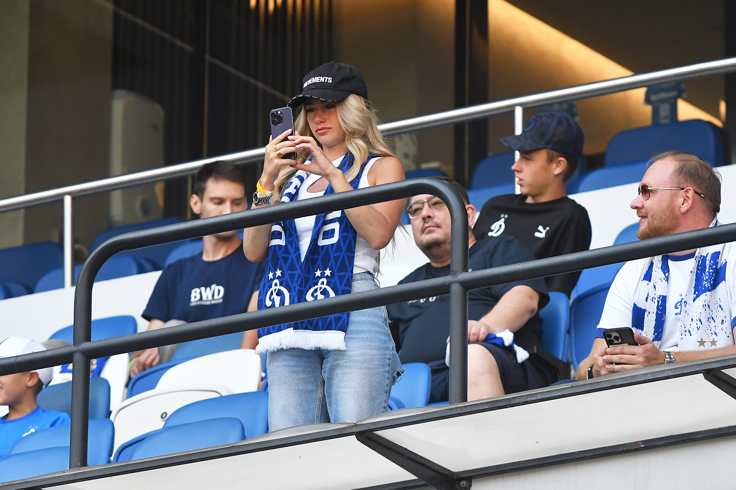 gallery-photo