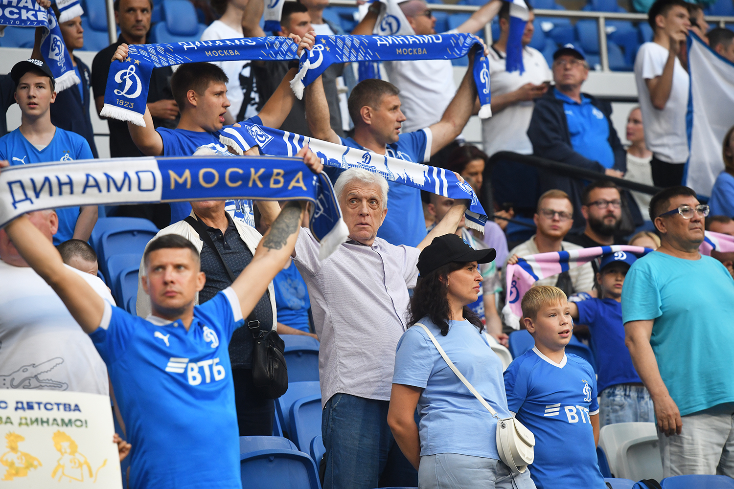 gallery-photo